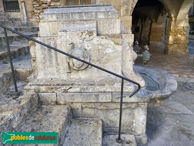 Tarragona - Font de les escales de la Seu