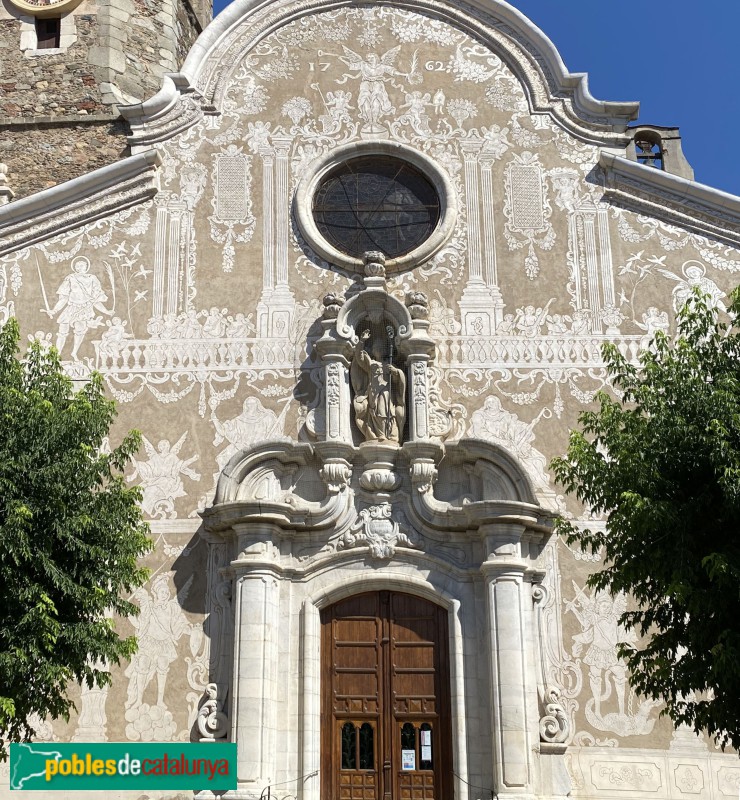 Sant Celoni - Església de Sant Martí. Esgrafiats