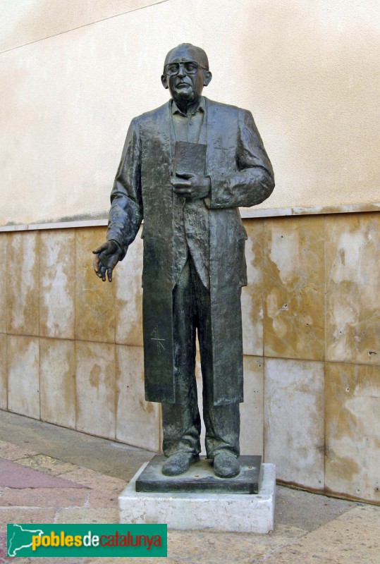 Tarragona - Monument a mossèn Tomàs