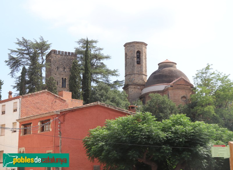 Piera - Església de Santa Maria i castell (Foto: Albert Esteves, 2022) Piera - Església de Santa Maria i castell