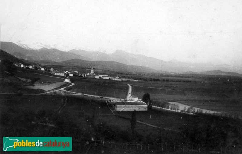 Alp - Mas de Sant Josep (Foto: Josep Danés -Arxiu Centre Excursionista de Catalunya-, 1928) Alp - Mas de Sant Josep
