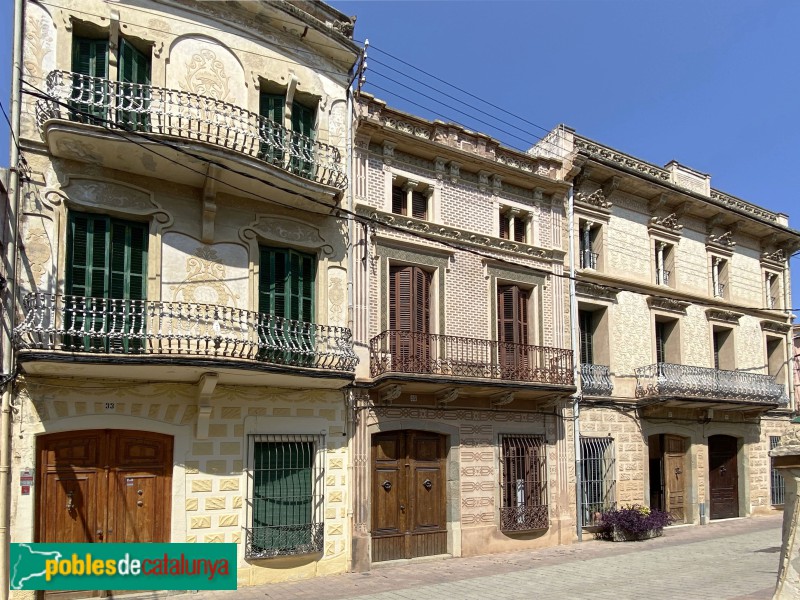 Vilassar de Mar - Ca l'Elies, Ca l'Antoni Roig i Ca l'Alfons Murtra