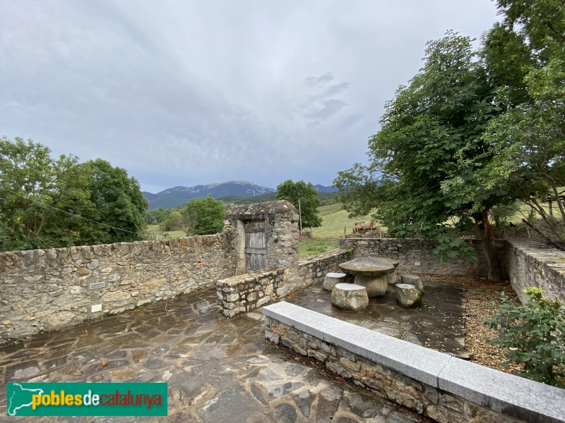 Sansor - Font i safareig (Foto: Albert Esteves, 2022) Sansor - Font i safareig