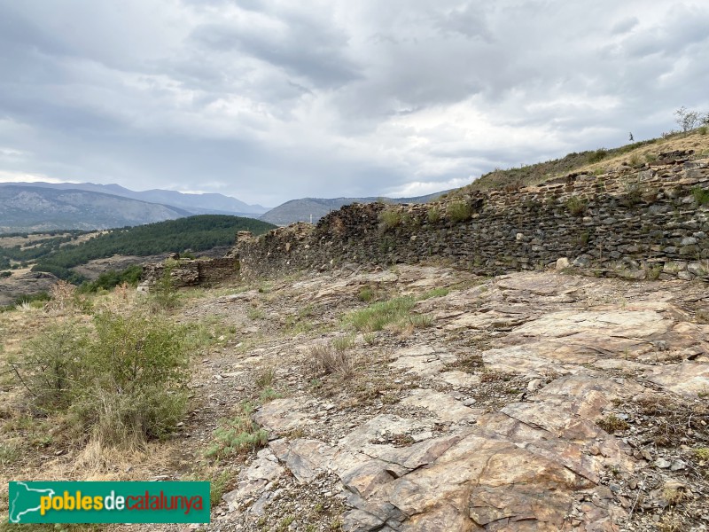 Llívia - Muralles del castell