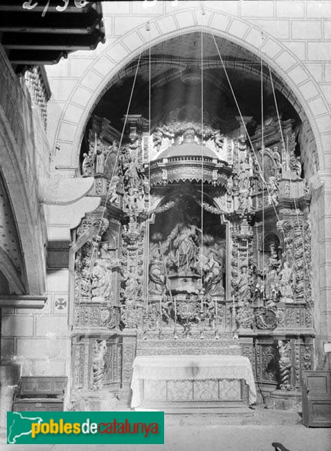 Llívia - Església de la Mare de Déu dels Àngels. Capella lateral