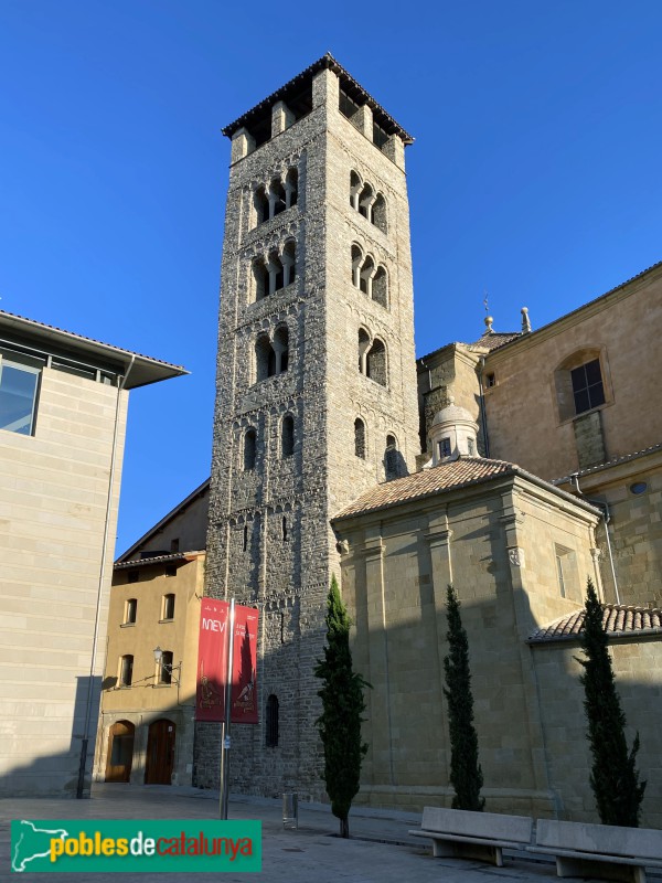 Vic - Catedral. Campanar romànic