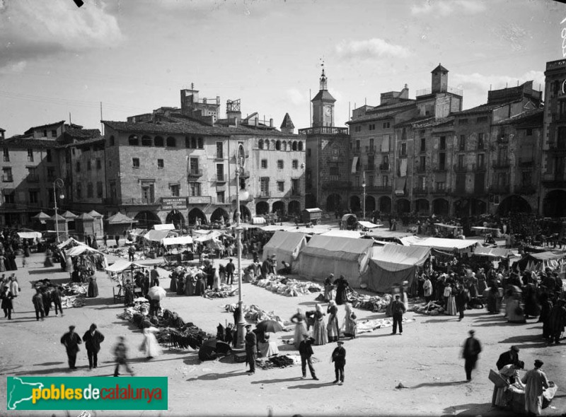 Vic - Plaça Major