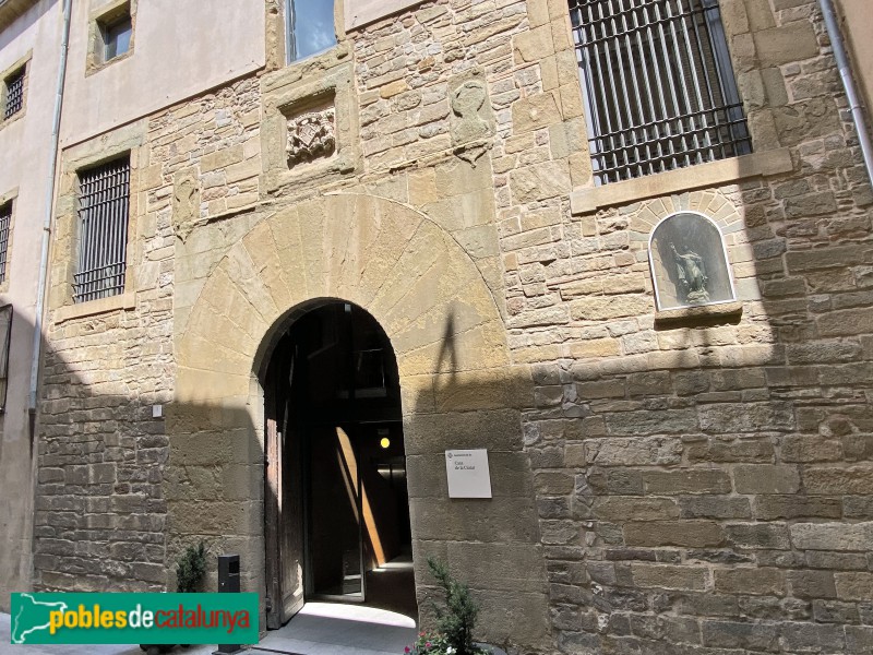 Vic - Casa de la Ciutat (Carrer Ciutat) (Foto: Albert Esteves, 2022) Vic - Casa de la Ciutat (Carrer Ciutat)
