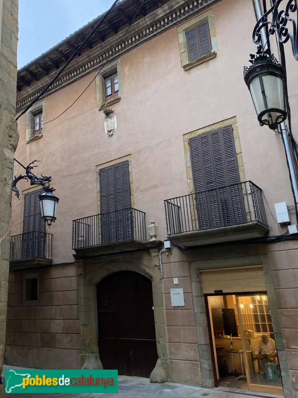 Vic - Casa Cortada (Foto: Albert Esteves, 2022) Vic - Casa Cortada