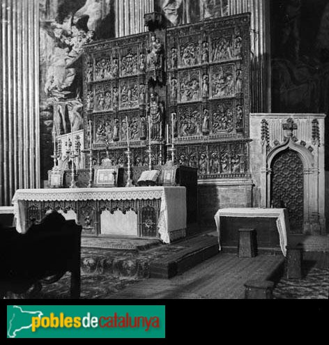 Vic - Catedral de Sant Pere. Retaule major (Foto: Albert Oliveras -Arxiu fotogràfic Centre Excursionista de Catalunya-, 1930) Vic - Catedral de Sant Pere. Retaule major
