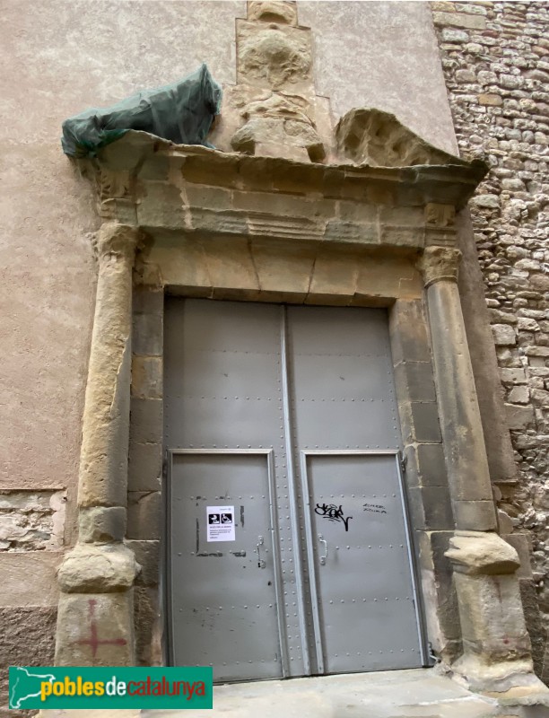 Vic - Església de la Pietat. Porta lateral