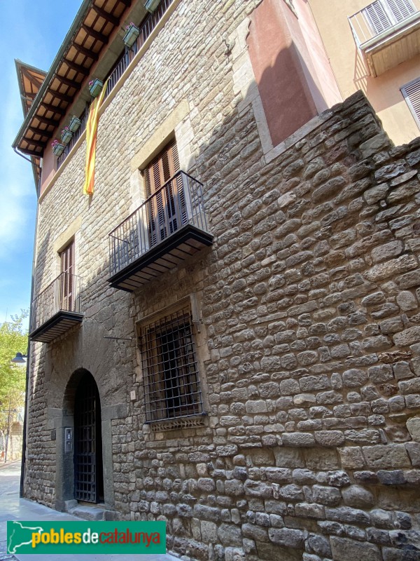 Vic - Casa Clariana (Foto: Albert Esteves, 2022) Vic - Casa Clariana