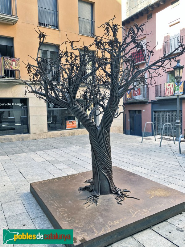 Vic - Escultura Arbre dels Desitjos