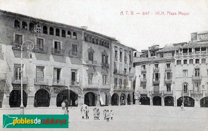 Vic - Plaça Major. Postal antiga