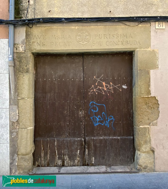 Vic - Carrer Gurb. Portal del segle XVIII