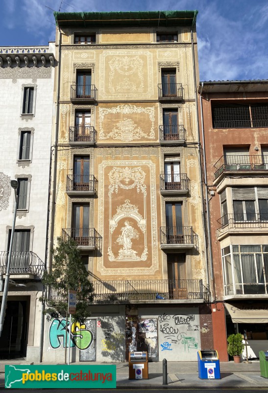 Vic - Edifici de la Rambla del Passeig, 19