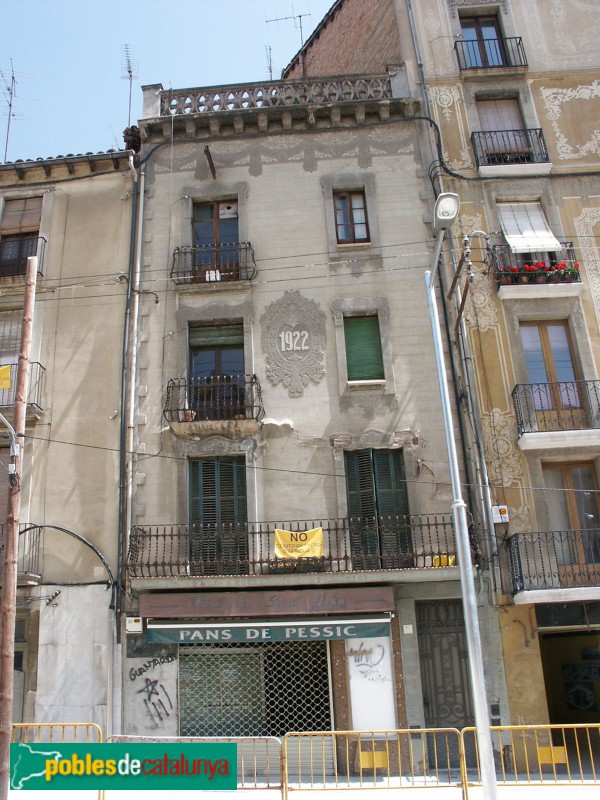 Vic - Edifici de la Rambla del Passeig, 17, abans de la reforma