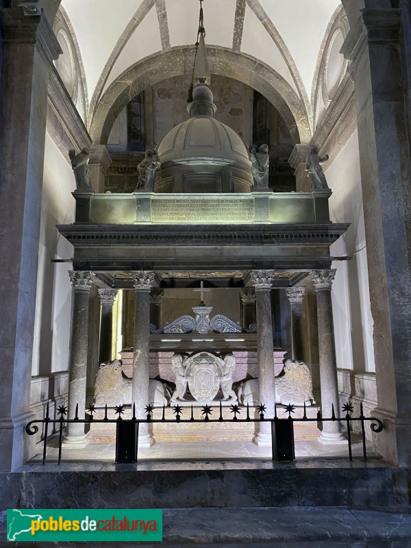 Tarragona - Catedral. Sepulcre de l'arquebisbe Joan Terés (Foto: Albert Esteves, 2022) Tarragona - Catedral. Sepulcre de l'arquebisbe Joan Terés