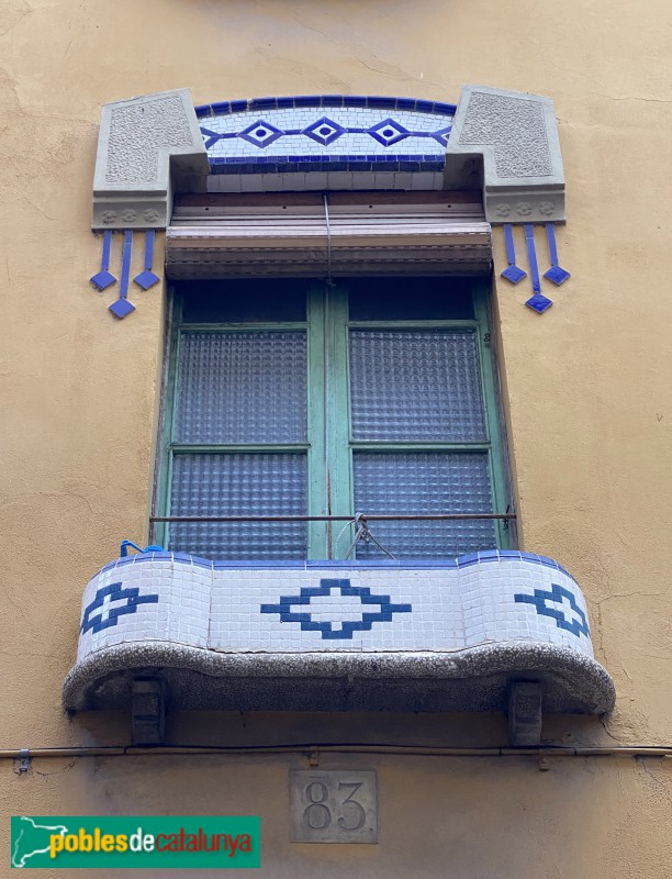 Vic - Carrer Sant Pere, 77 (Foto: Albert Esteves, 2022) Vic - Carrer Sant Pere, 77