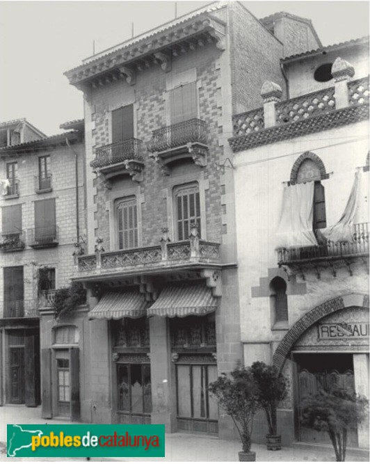 Vic - Casa Costa. Façana Rambla Vic - Casa Costa. Façana Rambla