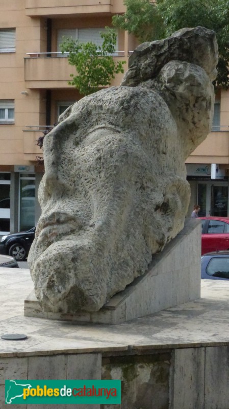 Vic - Escultura <i>Rostre</i>