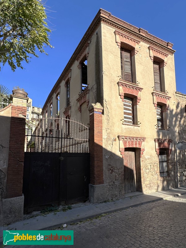 Igualada - Adoberia Linares (Foto: Albert Esteves, 2022) Igualada - Adoberia Linares