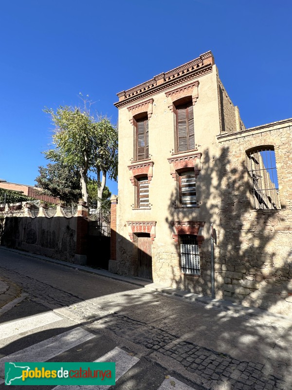 Igualada - Adoberia Linares (Foto: Albert Esteves, 2022) Igualada - Adoberia Linares