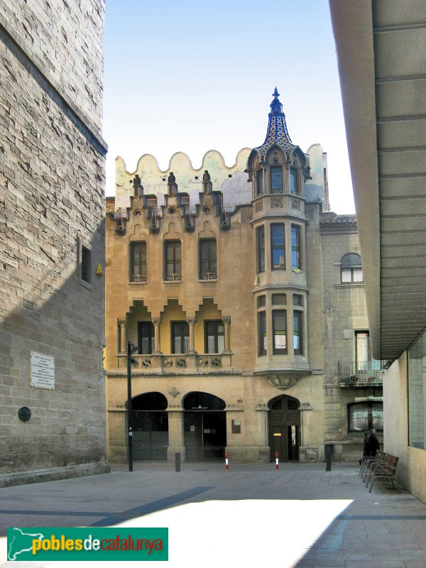 Igualada - Cal Ratés (Foto: Albert Esteves, 2009) Igualada - Cal Ratés