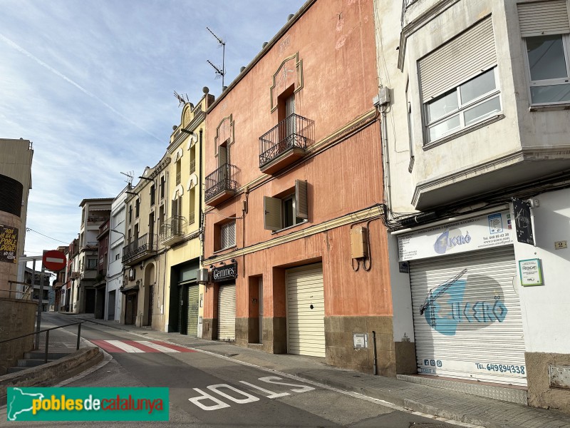 Corbera de Llobregat - Cases del carrer Sant Antoni (Foto: Albert Esteves, 2022) Corbera de Llobregat - Cases del carrer Sant Antoni