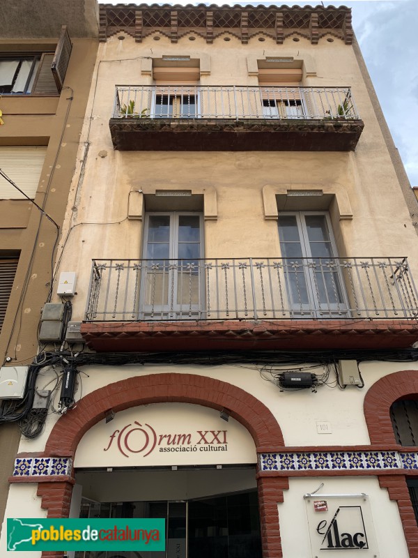 Molins de Rei - Casa al carrer Major, 101