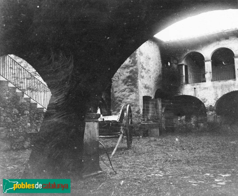 Les Franqueses del Vallès - Can Margens (Foto: <i>Josep M. Armengol -Arxiu fotogràfic Centre Excursionista de Catalunya-</i>, c1900) Les Franqueses del Vallès - Can Margens