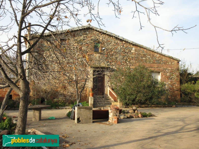 Canovelles - Masia de Ca la Piua (Foto: Òscar de Castro, Josep Font -invarquit.cultura.gencat.cat-, 2020) Canovelles - Masia de Ca la Piua