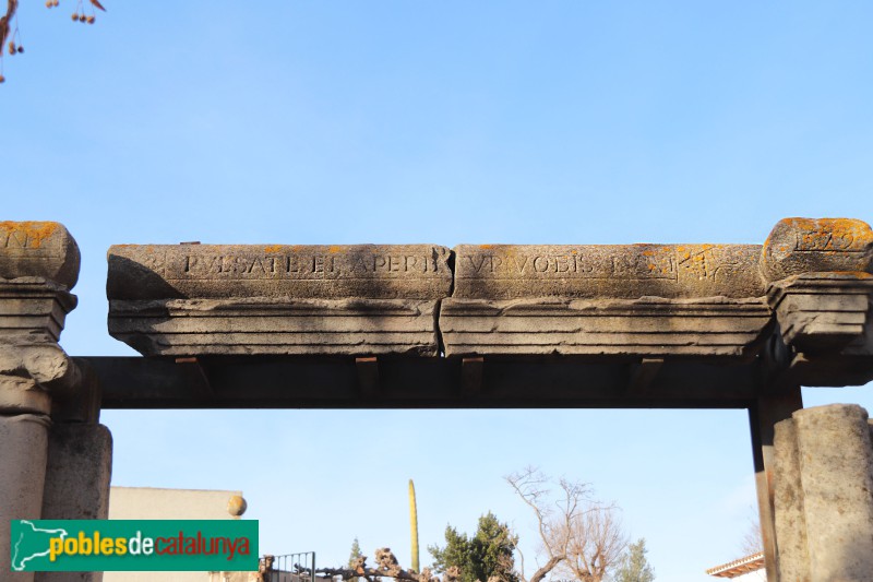 Les Franqueses del Vallès - Porta de l'església antiga