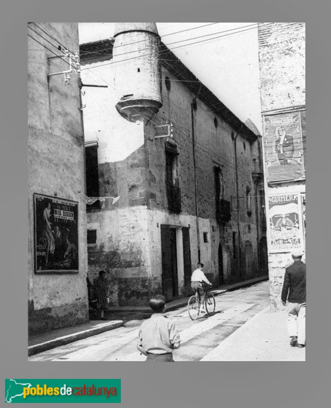 Malgrat de Mar - Can Desclapers (la Cooperativa) (Foto: Josep Danés -Arxiu fotogràfic Centre Excursionista de Catalunya, 1929) Malgrat de Mar - Can Desclapers (la Cooperativa)
