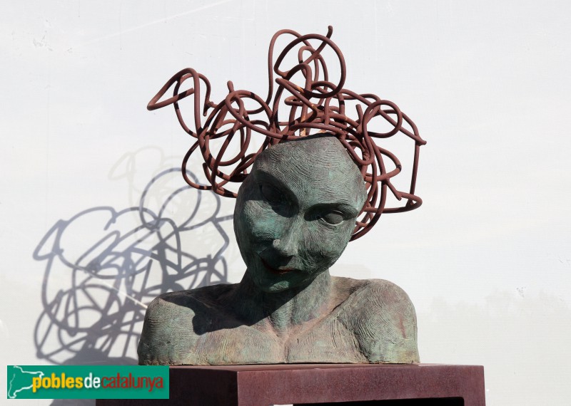 Canovelles - Escultura <i>A Margarida Xirgu</i>