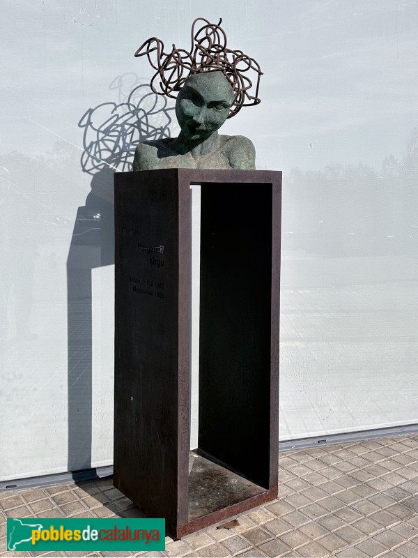 Canovelles - Escultura <i>A Margarida Xirgu</i>