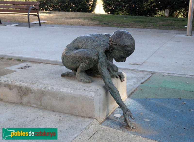 Canovelles - Escultura <i>Noi tocant l'aigua</i> (Foto: Albert Esteves, 2023) Canovelles - Escultura <i>Noi tocant l'aigua</i>