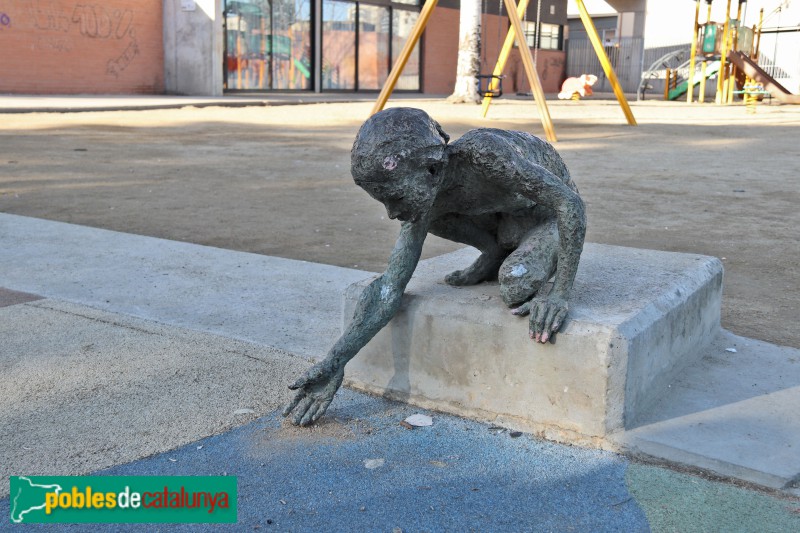Canovelles - Escultura <i>Noi tocant l'aigua</i> (Foto: Albert Esteves, 2023) Canovelles - Escultura <i>Noi tocant l'aigua</i>