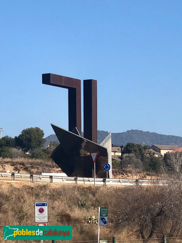Montgat - Escultura <i>Más allá del dos mil...</i> (Foto: Ustrell, 2023) Montgat - Escultura <i>Más allá del dos mil...</i>