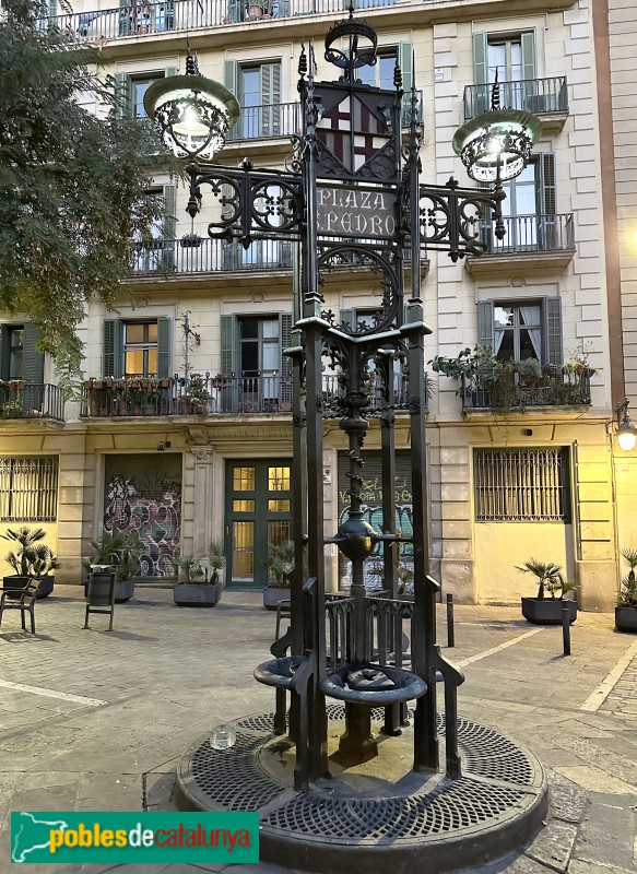 Barcelona - Font de la plaça Sant Pere (Foto: Albert Esteves, 2023) Barcelona - Font de la plaça Sant Pere
