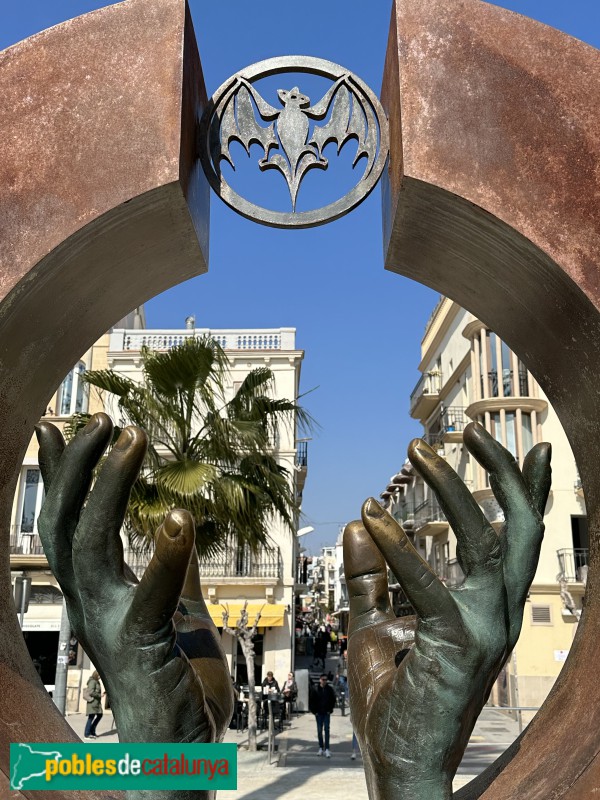 Sitges - Monument a Facundo Bacardí