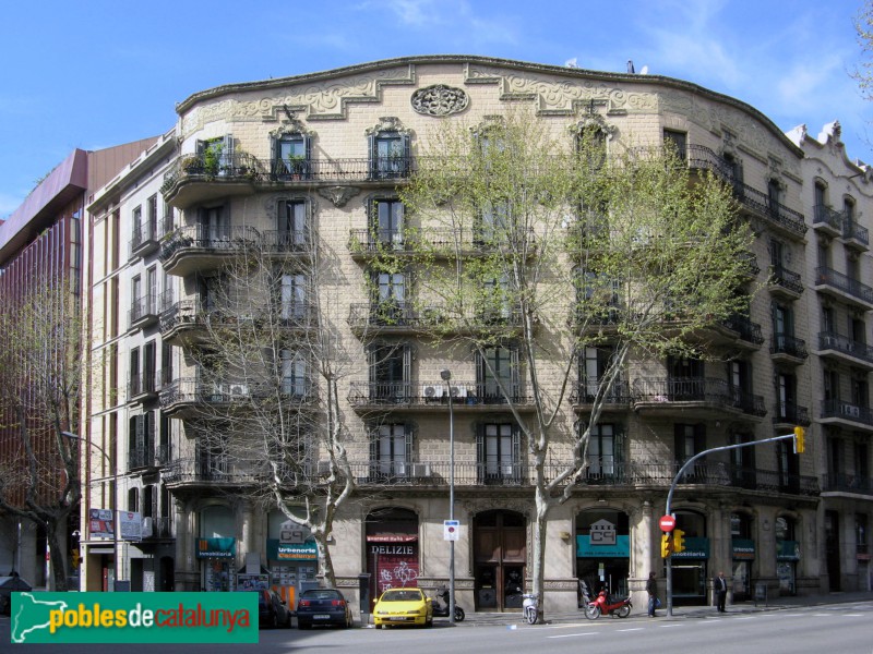 Barcelona - Còrsega, 283 / Balmes, 149 (Foto: Albert Esteves, 2008) Barcelona - Còrsega, 283 / Balmes, 149