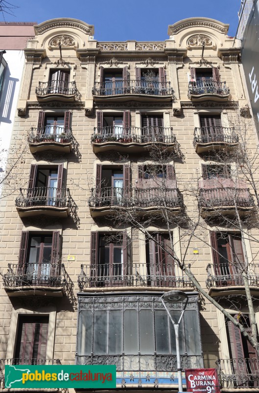 Barcelona - Còrsega, 257 (Foto: Albert Esteves, 2023) Barcelona - Còrsega, 257