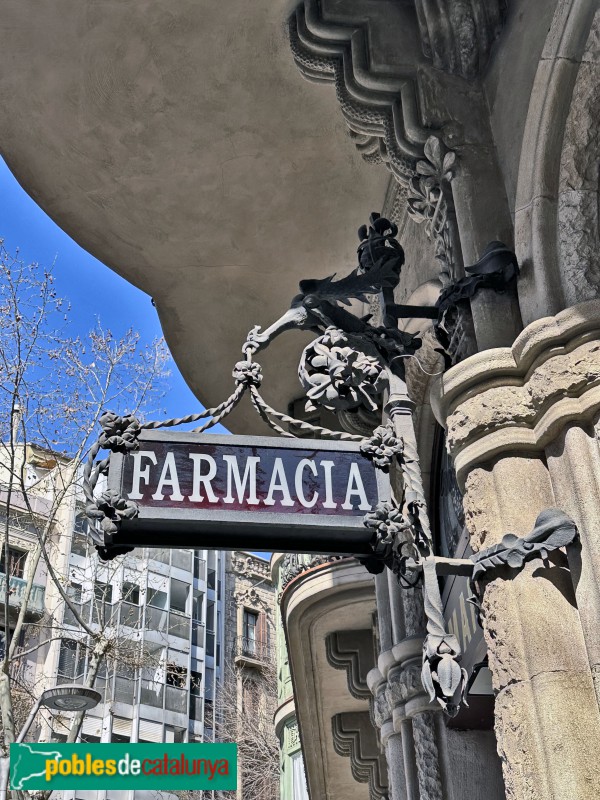 Barcelona - Farmàcia Mariné (Foto: Albert Esteves, 2023) Barcelona - Farmàcia Mariné