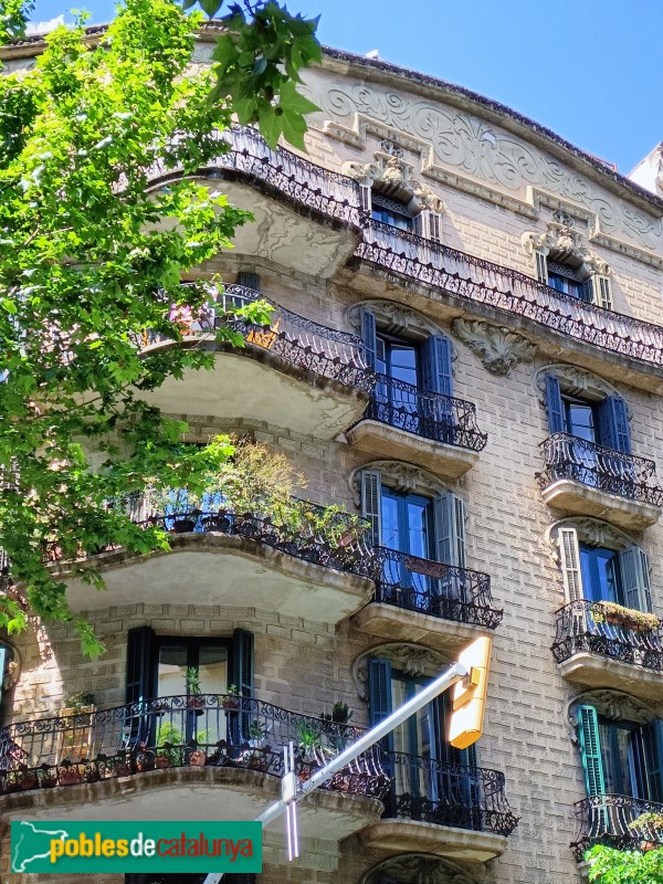 Barcelona - Còrsega, 283 / Balmes, 149 (Foto: Anna Corcoll, 2022) Barcelona - Còrsega, 283 / Balmes, 149