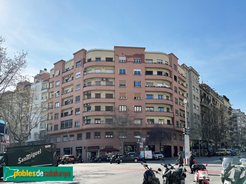 Barcelona - Londres, 45 - Urgell, 237-239 (Foto: Albert Esteves, 2023) Barcelona - Londres, 45 - Urgell, 237-239