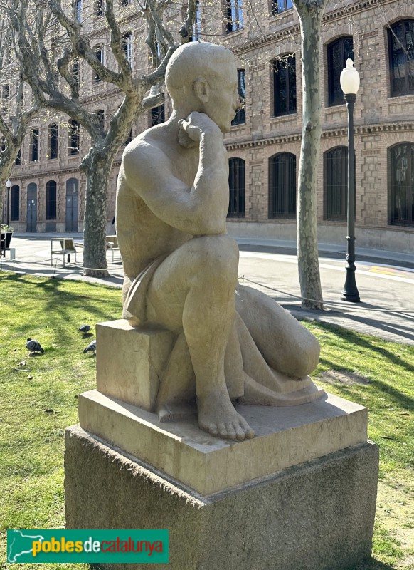 Barcelona - Escola Industrial. Escultura <i>Jove Atleta</i>