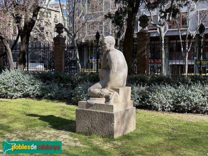 Barcelona - Escola Industrial. Escultura <i>Jove Atleta</i>