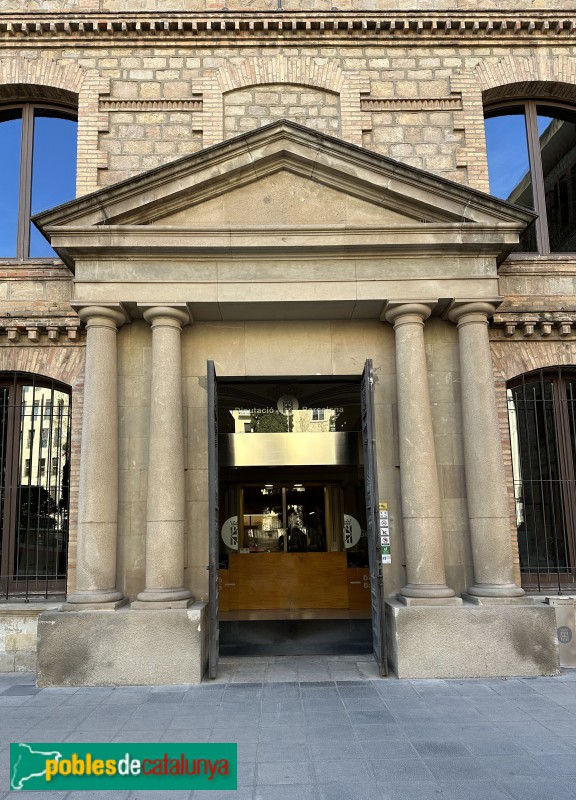 Barcelona - Escola Industrial. Edifici del Rellotge