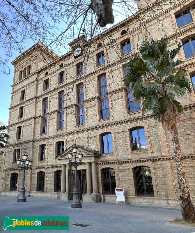 Barcelona - Escola Industrial. Edifici del Rellotge